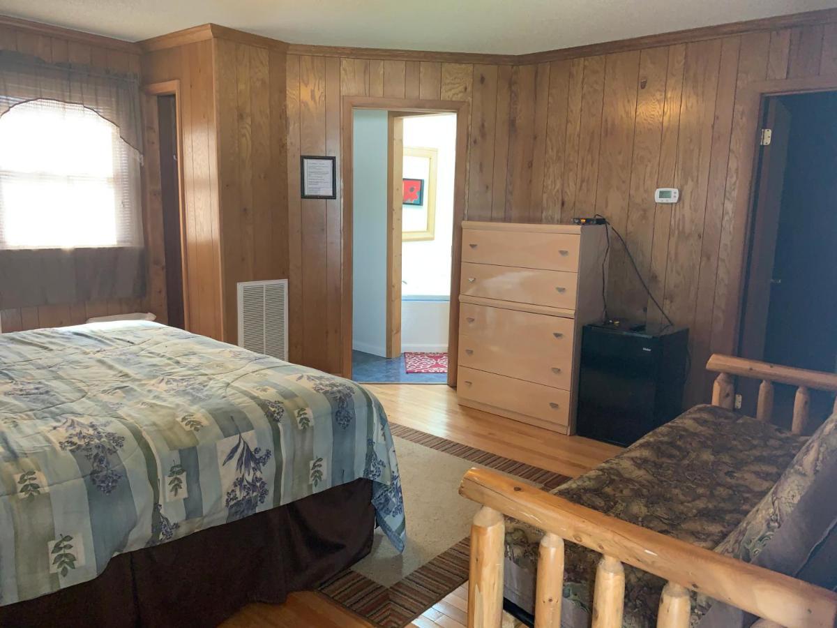 Phillips Historic Motel & Cottages 罗宾斯维尔 外观 照片