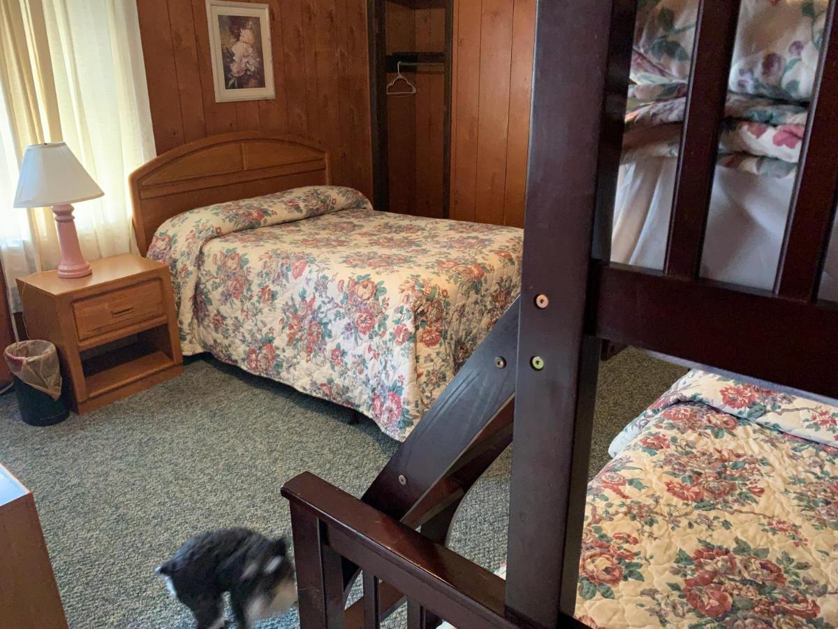Phillips Historic Motel & Cottages 罗宾斯维尔 外观 照片