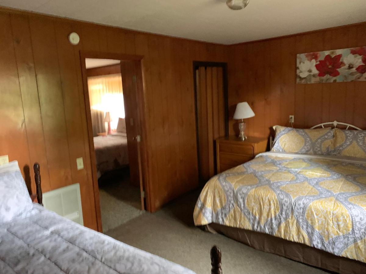 Phillips Historic Motel & Cottages 罗宾斯维尔 外观 照片