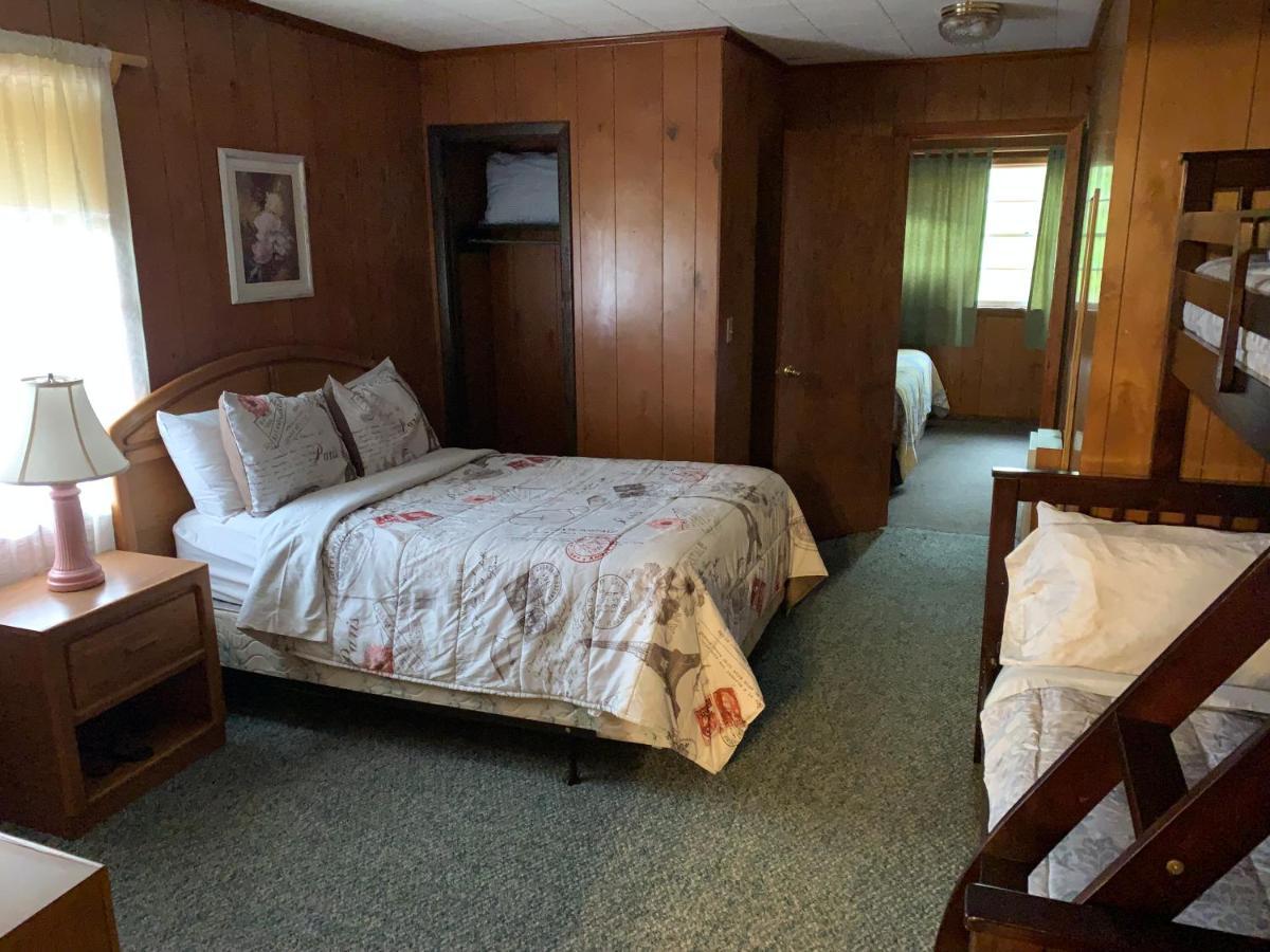 Phillips Historic Motel & Cottages 罗宾斯维尔 外观 照片