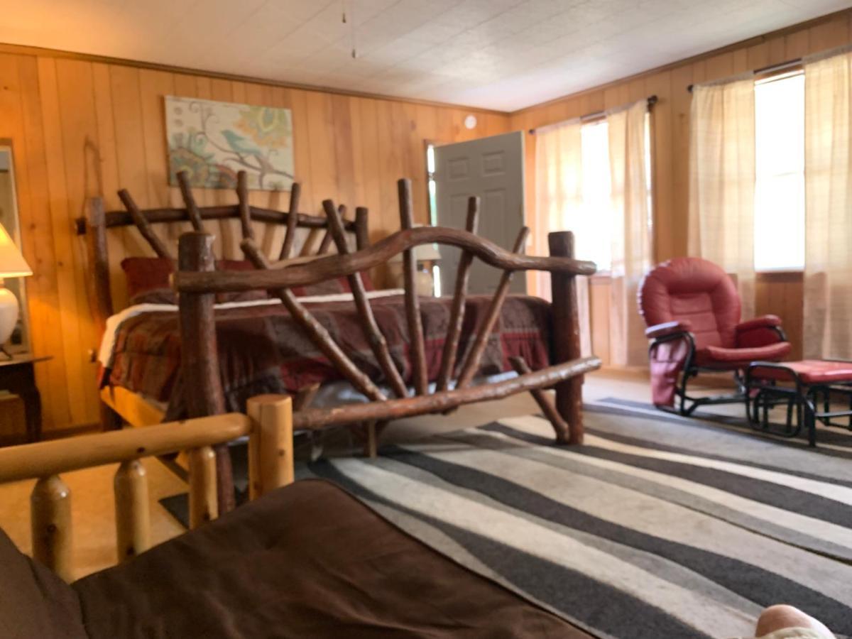 Phillips Historic Motel & Cottages 罗宾斯维尔 外观 照片