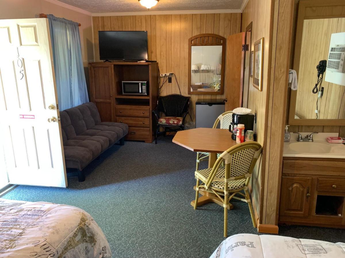 Phillips Historic Motel & Cottages 罗宾斯维尔 外观 照片