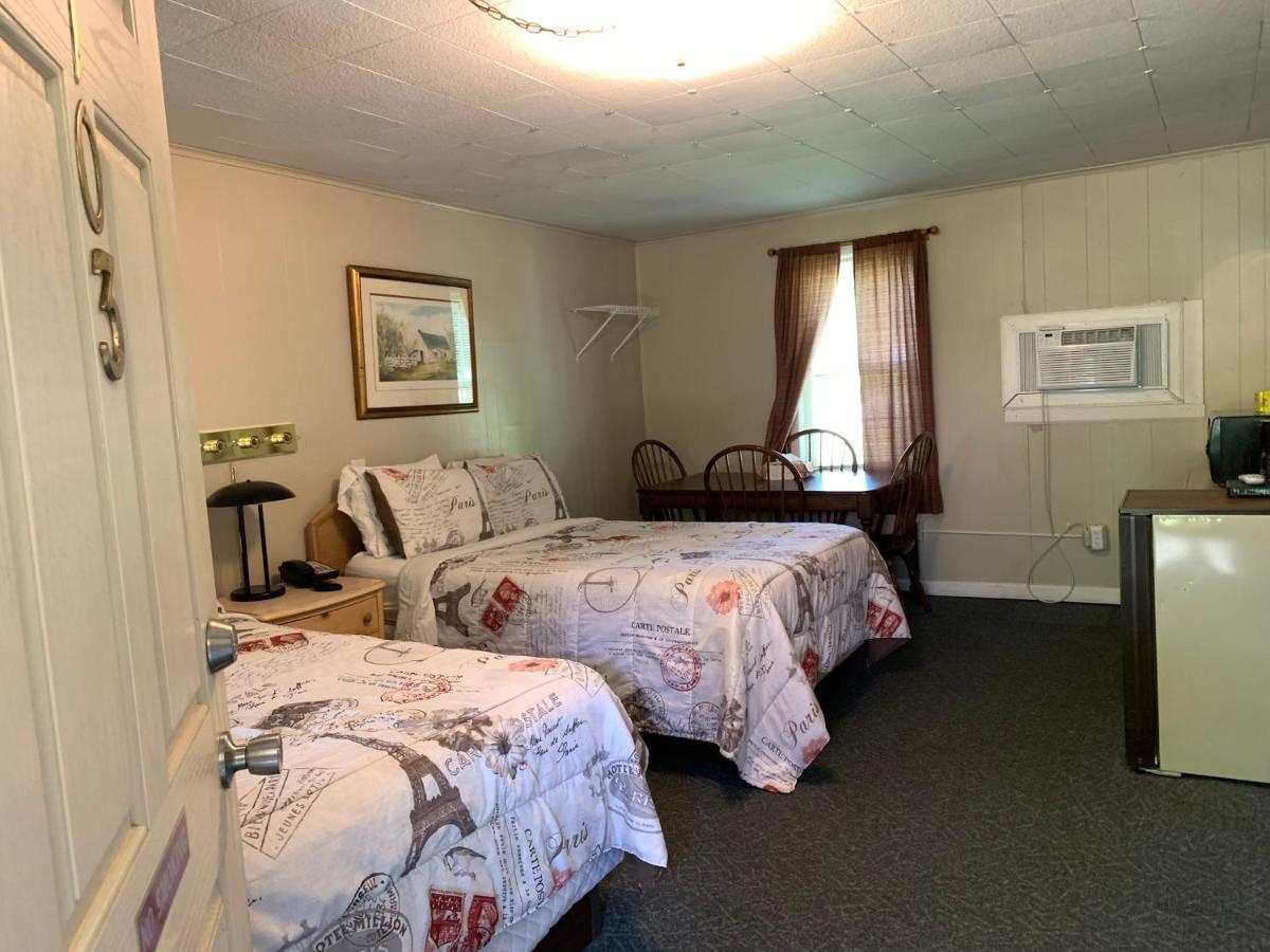 Phillips Historic Motel & Cottages 罗宾斯维尔 外观 照片