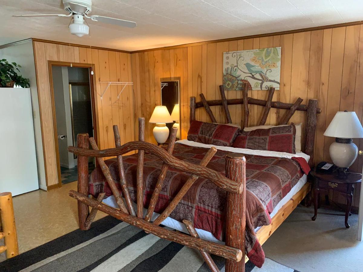 Phillips Historic Motel & Cottages 罗宾斯维尔 外观 照片