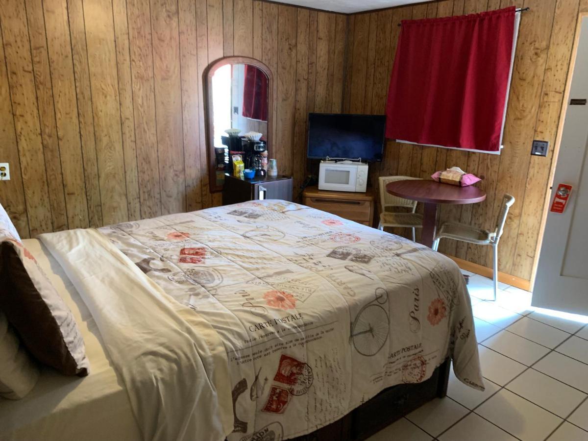 Phillips Historic Motel & Cottages 罗宾斯维尔 外观 照片