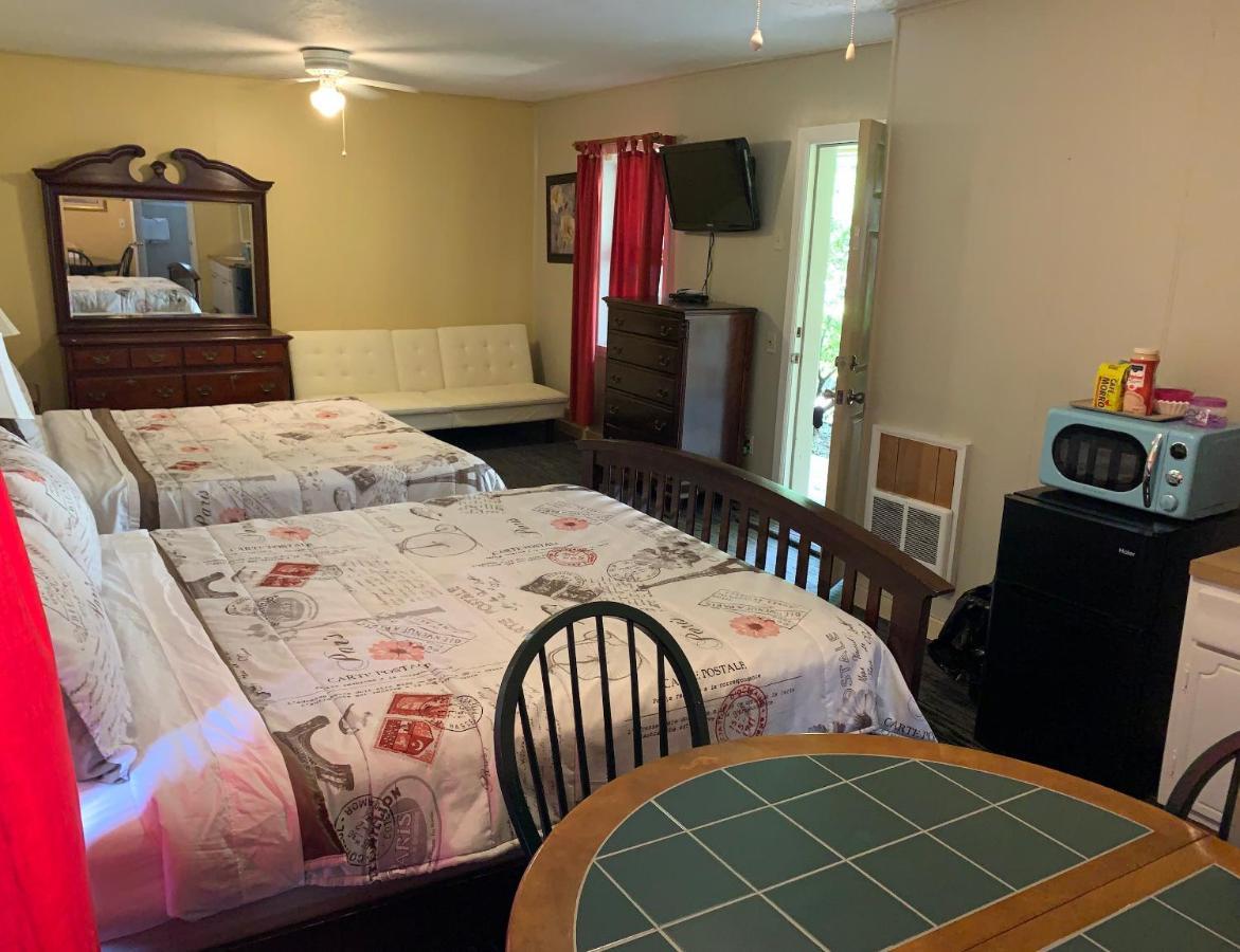 Phillips Historic Motel & Cottages 罗宾斯维尔 外观 照片