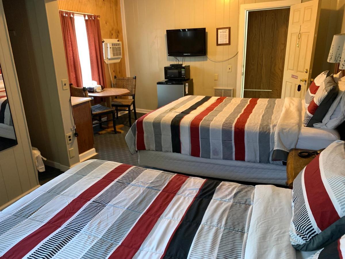 Phillips Historic Motel & Cottages 罗宾斯维尔 外观 照片