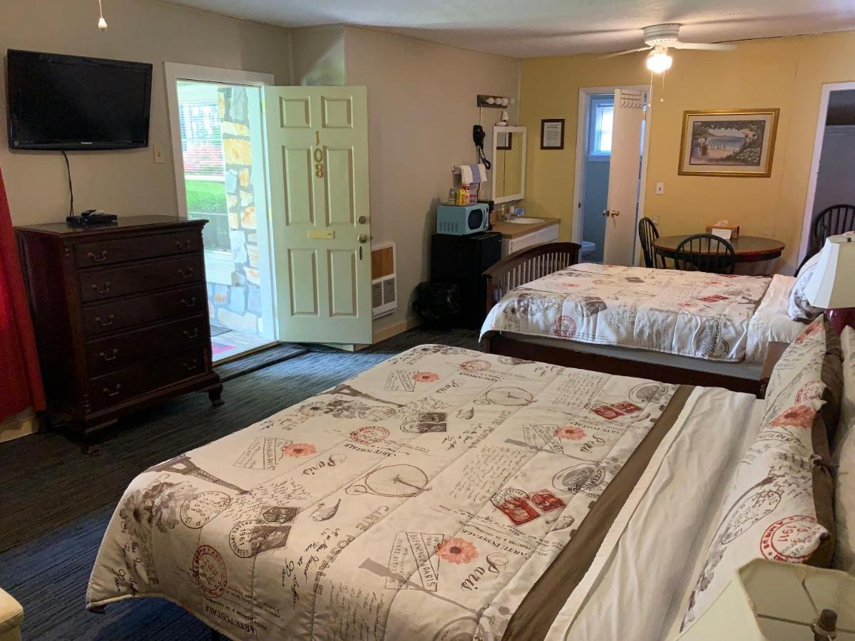 Phillips Historic Motel & Cottages 罗宾斯维尔 外观 照片