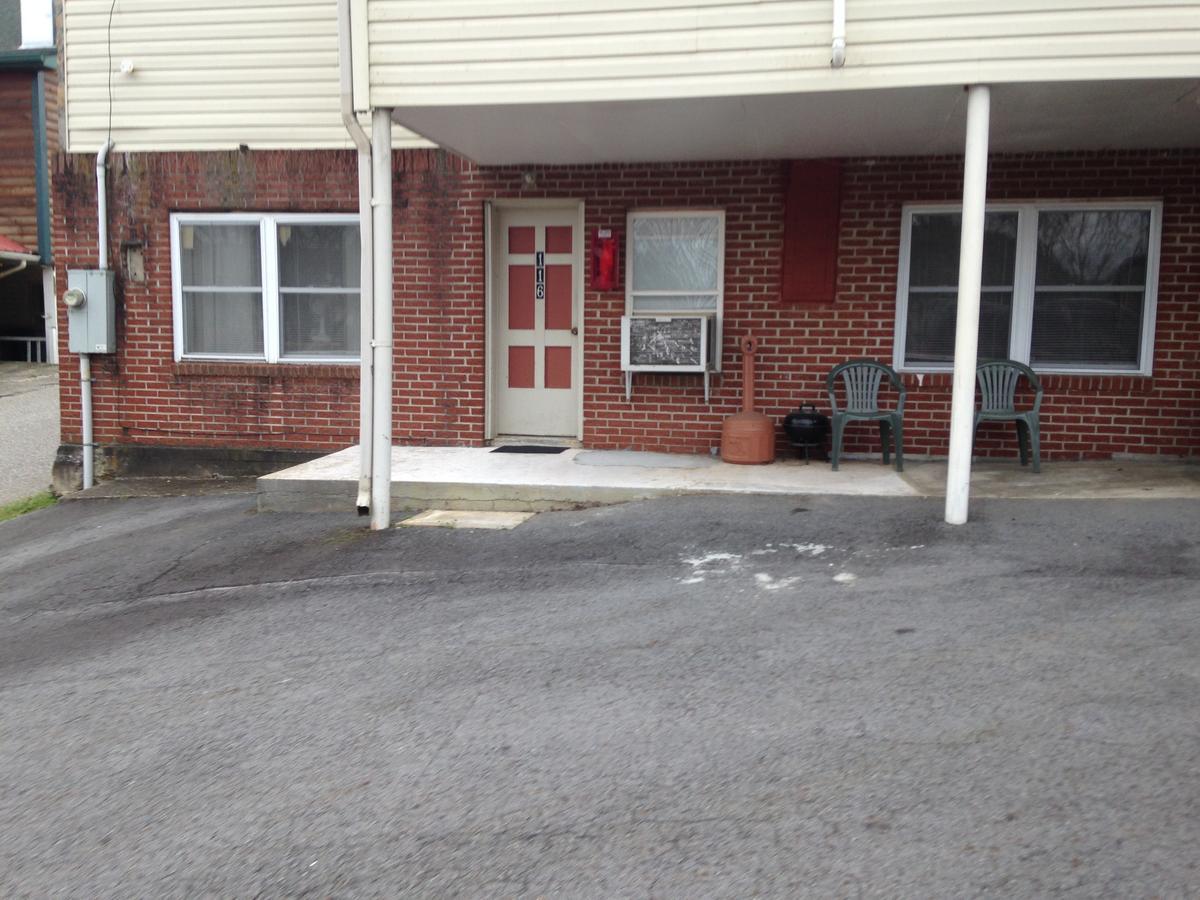 Phillips Historic Motel & Cottages 罗宾斯维尔 外观 照片